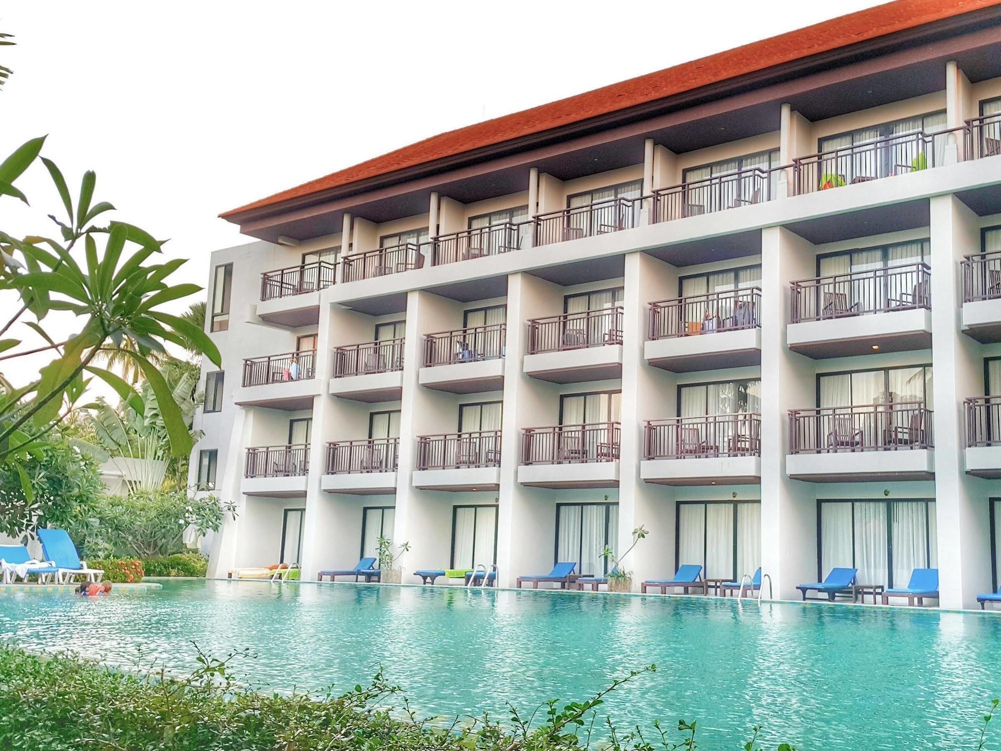 D Varee Mai Khao Beach Extérieur photo